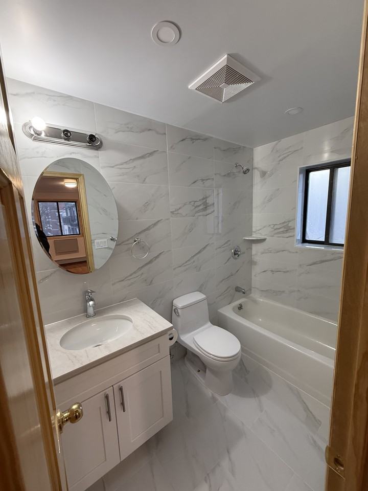 5909 48th Ave #3 - Photo 6 of 9