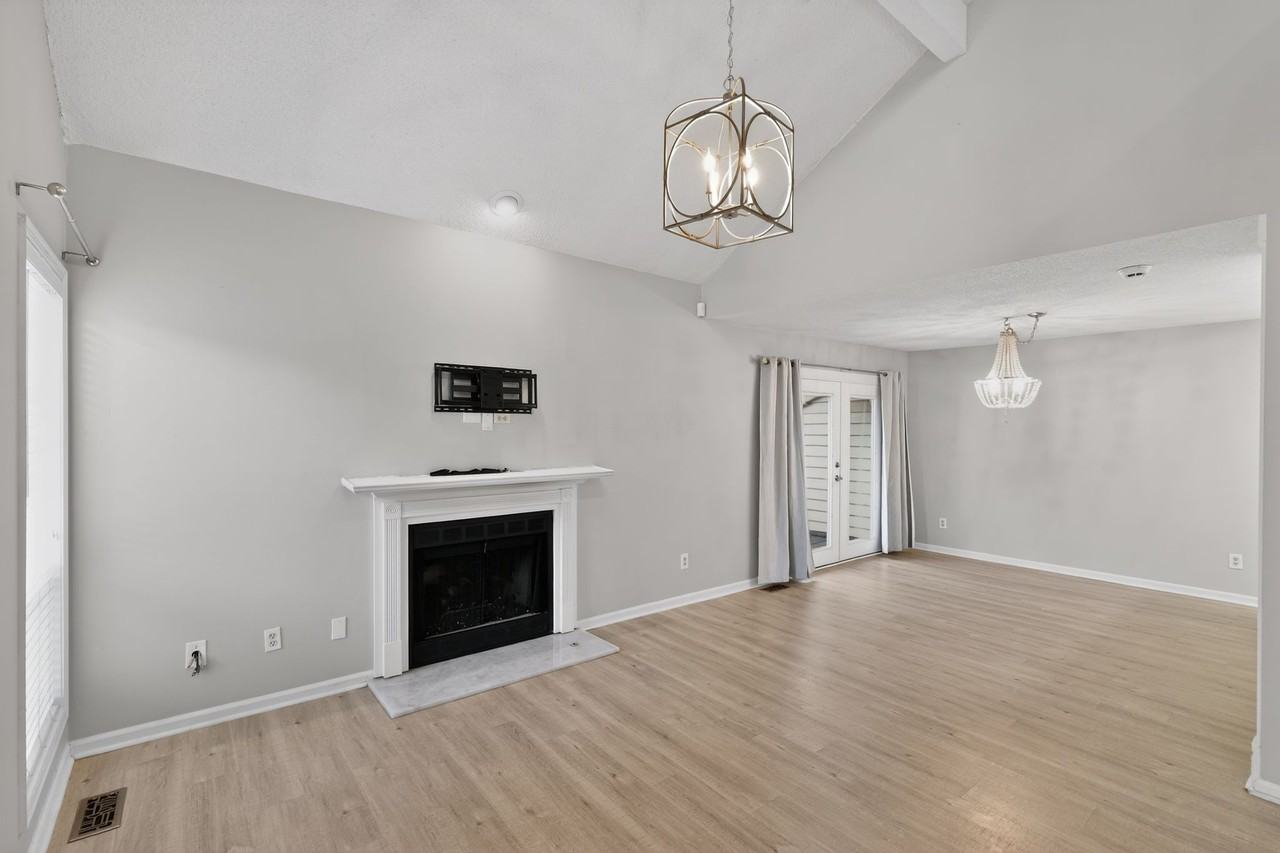 1126 Creatwood Pl Se #NA - Photo 3 of 16