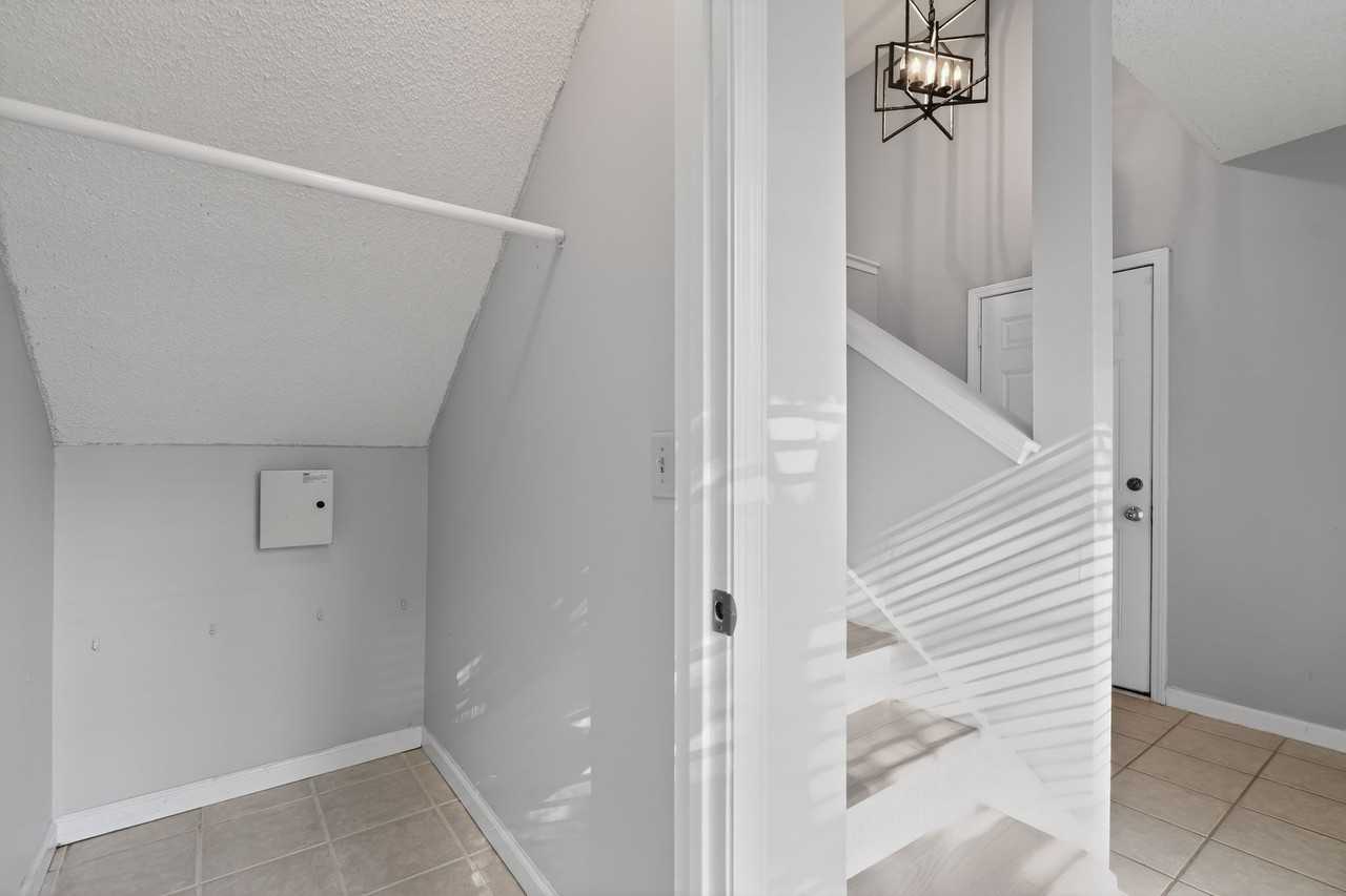 1126 Creatwood Pl Se #NA - Photo 7 of 16