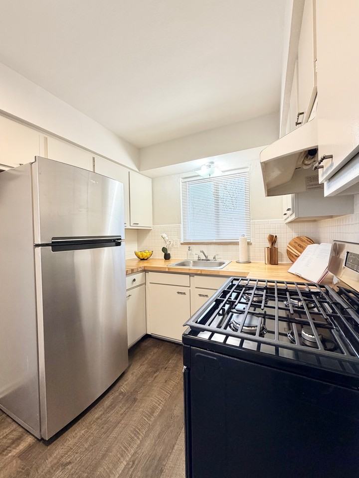 2811 Lemay Ferry Rd #F - Photo 2 of 10