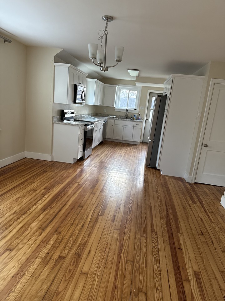 139 Maple Ave #139 - Photo 2 of 16