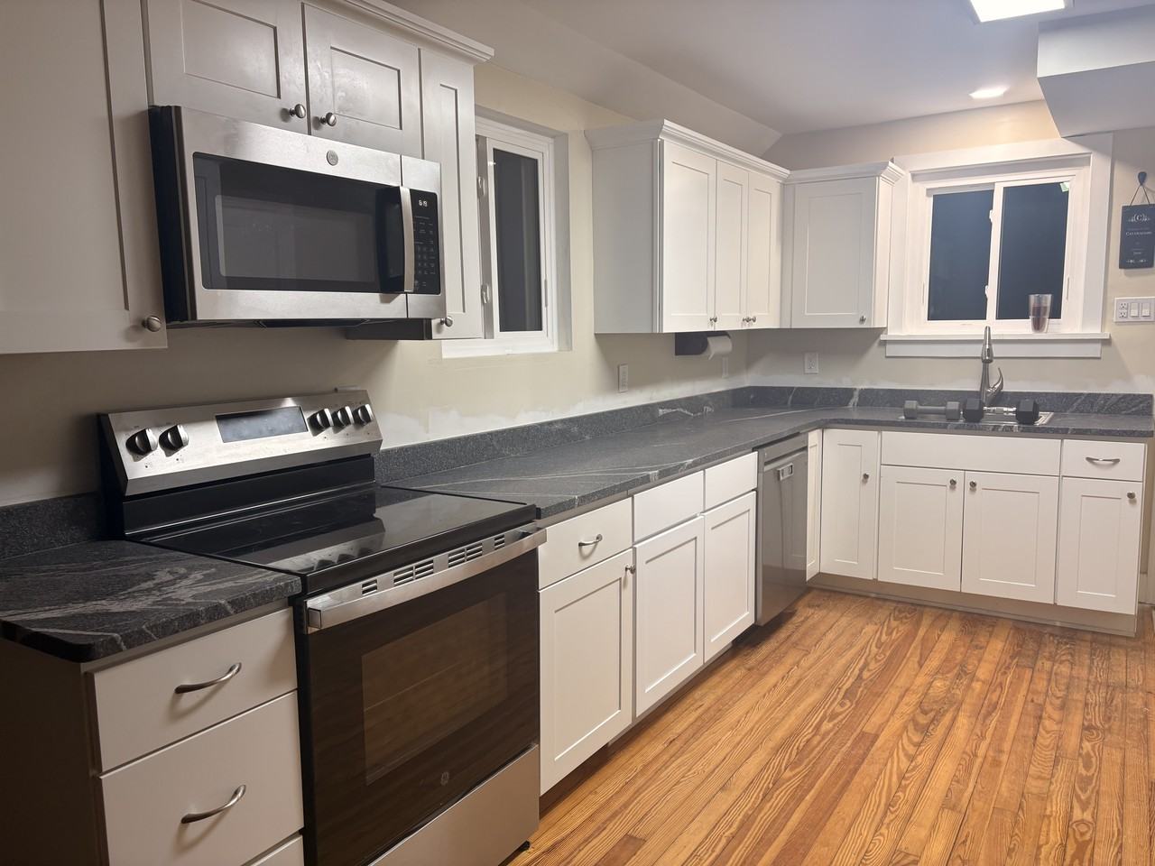 139 Maple Ave #139 - Photo 3 of 16