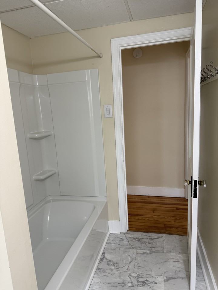 139 Maple Ave #139 - Photo 5 of 16