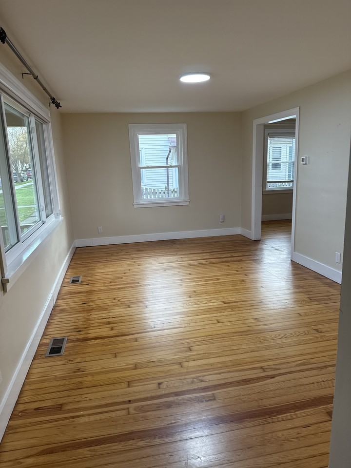 139 Maple Ave #139 - Photo 7 of 16