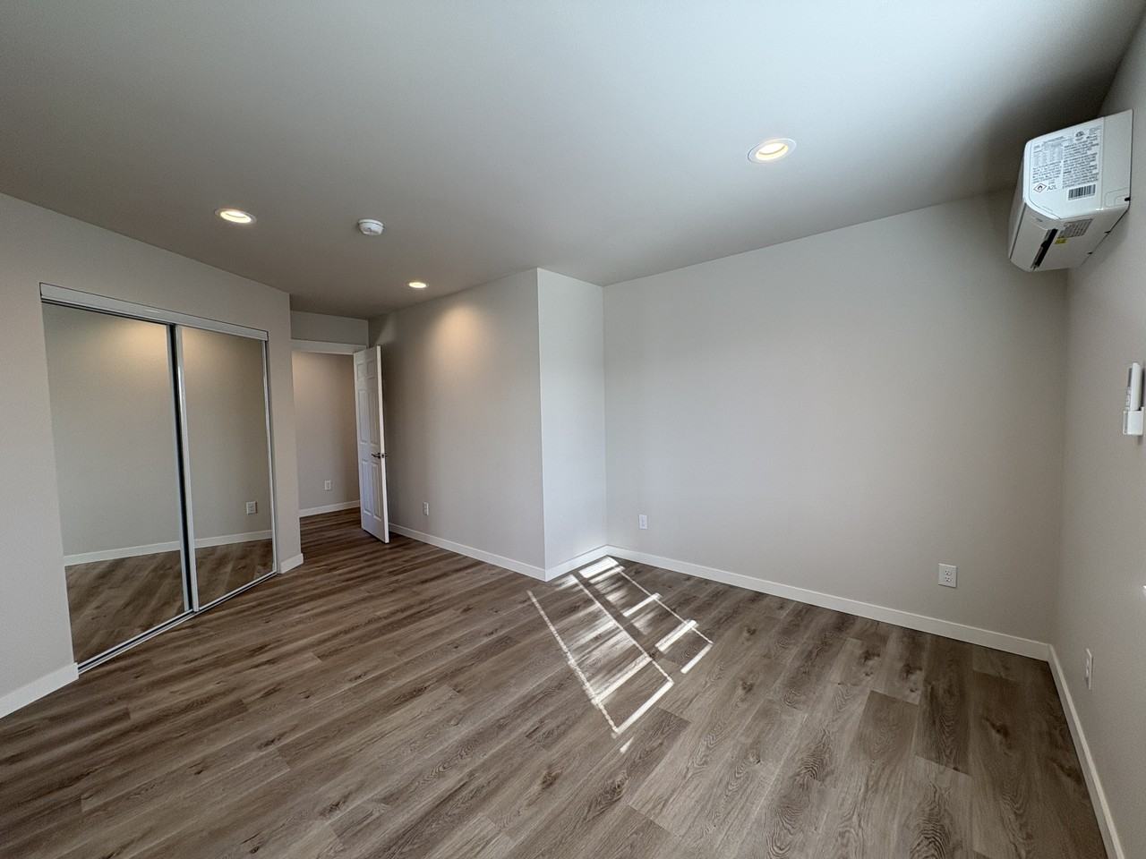 2210 Arden Ct N #NA - Photo 4 of 48