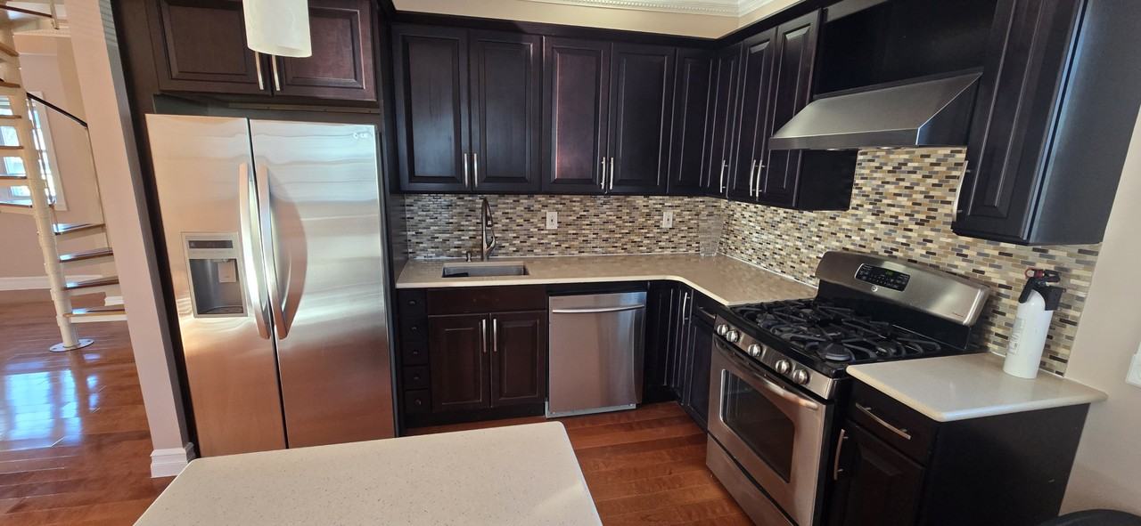 8522 115th St #NA - Photo 5 of 12