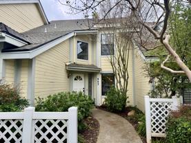 983 E Foxhill Dr - Photo 1 of 1