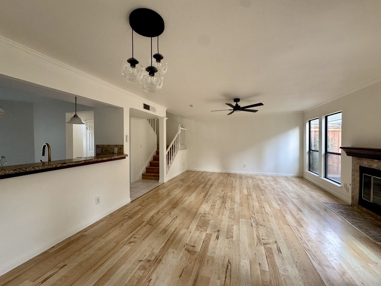 983 E Foxhill Dr #983FOXHILL - Photo 4 of 19