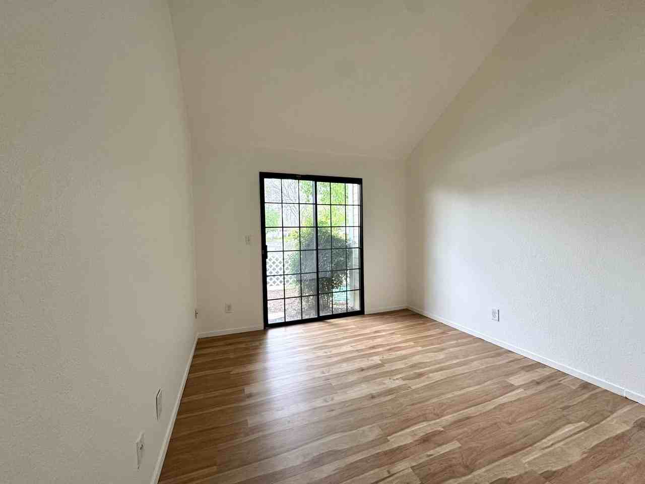 983 E Foxhill Dr #983FOXHILL - Photo 7 of 19