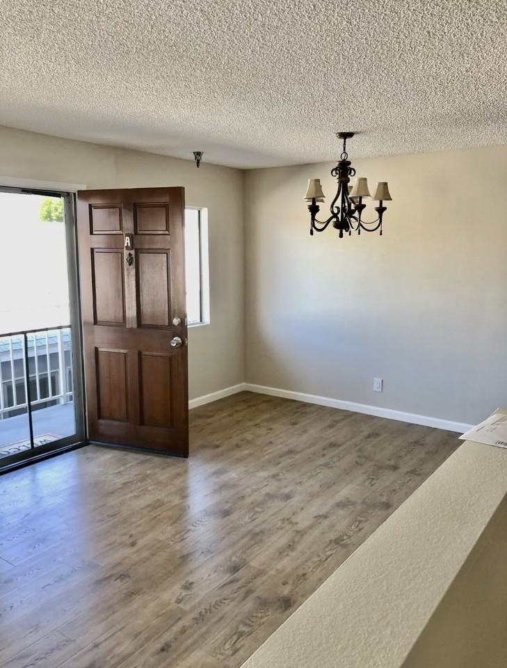 1404 W Victory Blvd #A - Photo 4 of 7