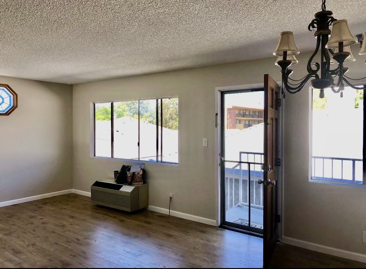 1404 W Victory Blvd #A - Photo 5 of 7