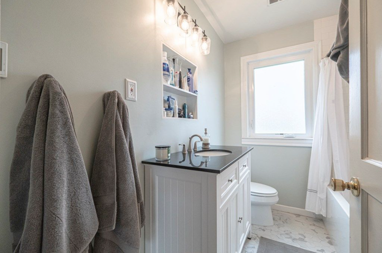 1005 W Cuthbert Ave #NA - Photo 7 of 11