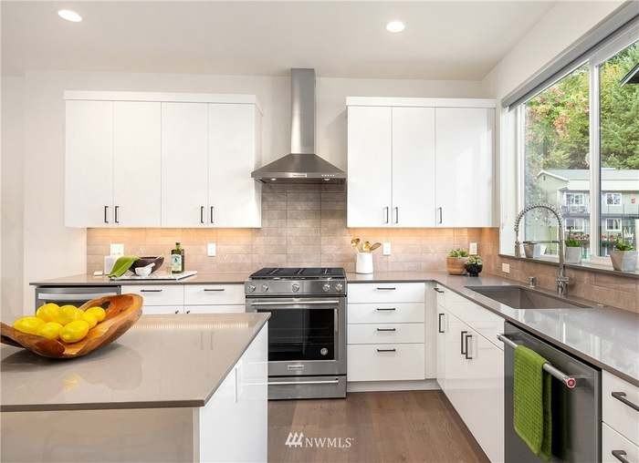 18413 96th Ln Ne #E - Photo 6 of 11