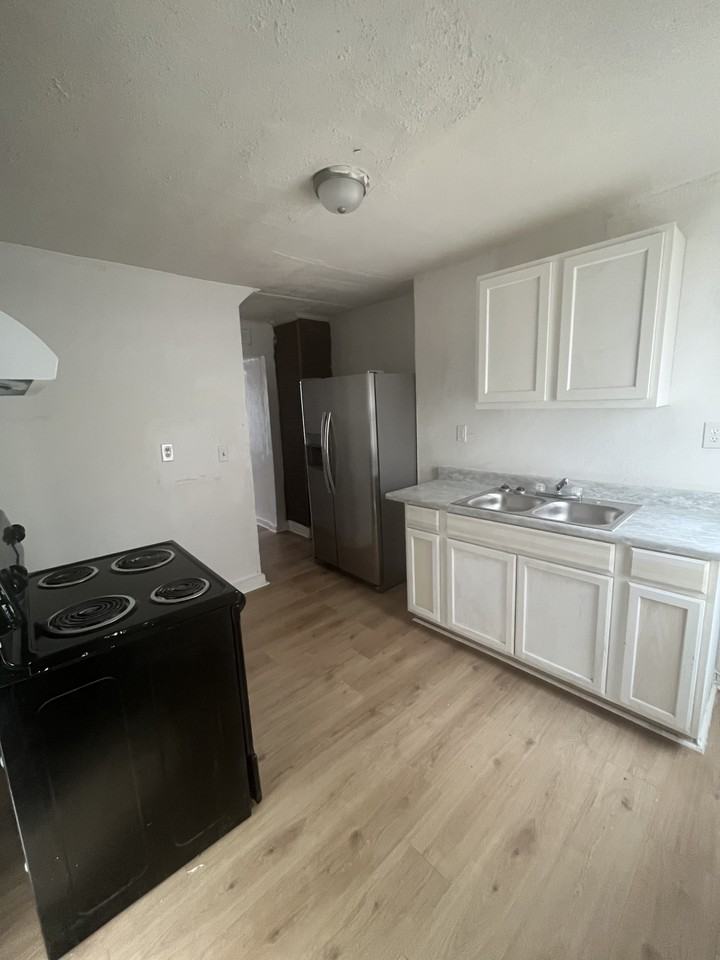 11 Emmons Pl #11 - Photo 6 of 8