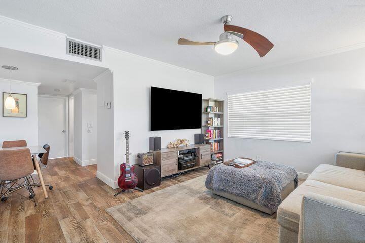 6100 Northeast 7th Avenue - Photo 4 of 7