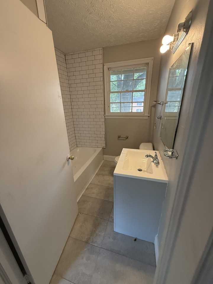 2214 14th St #C - Photo 6 of 13