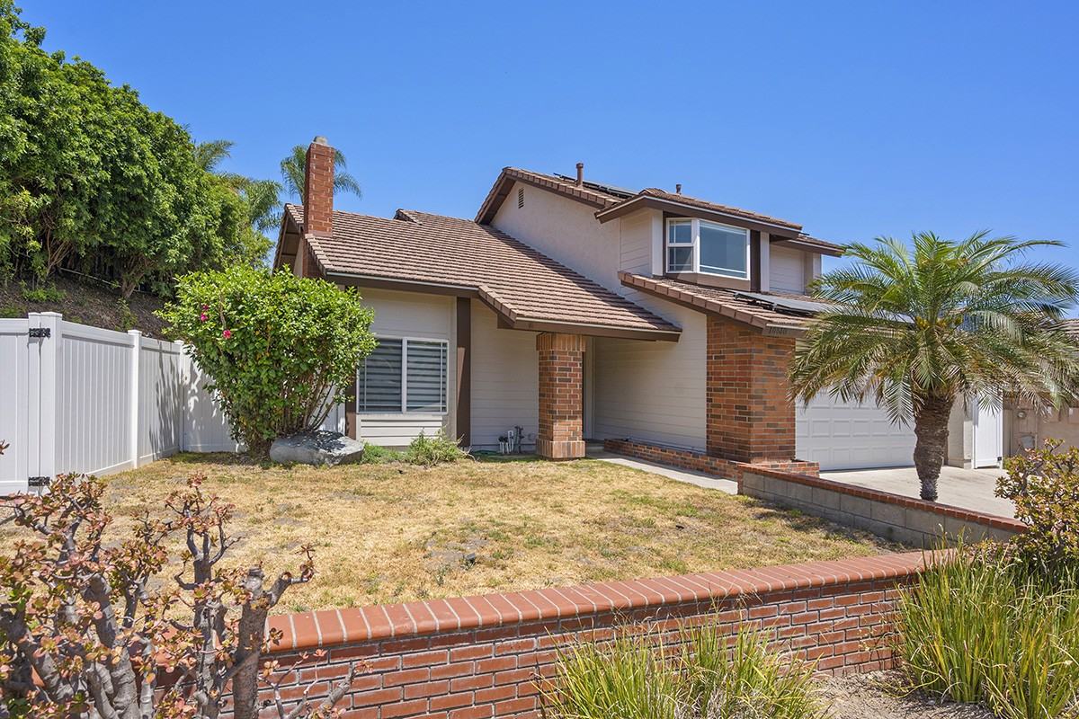 10518 Pine Grove St #1 - Photo 2 of 46