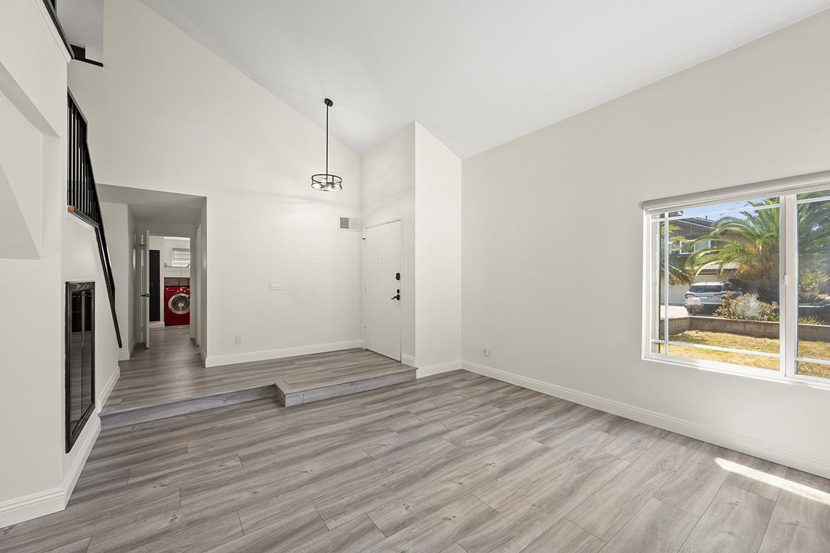 10518 Pine Grove St #1 - Photo 7 of 46