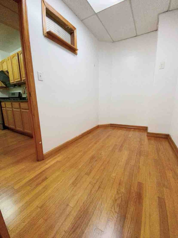 2014 W 7th St #NA - Photo 3 of 6