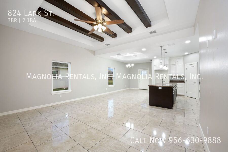 824 Lark Cir - Photo 4 of 15