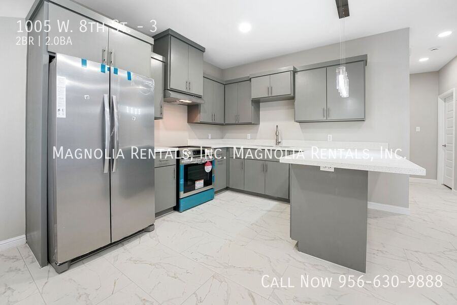 1005 W 8th St #3 - Photo 6 of 19