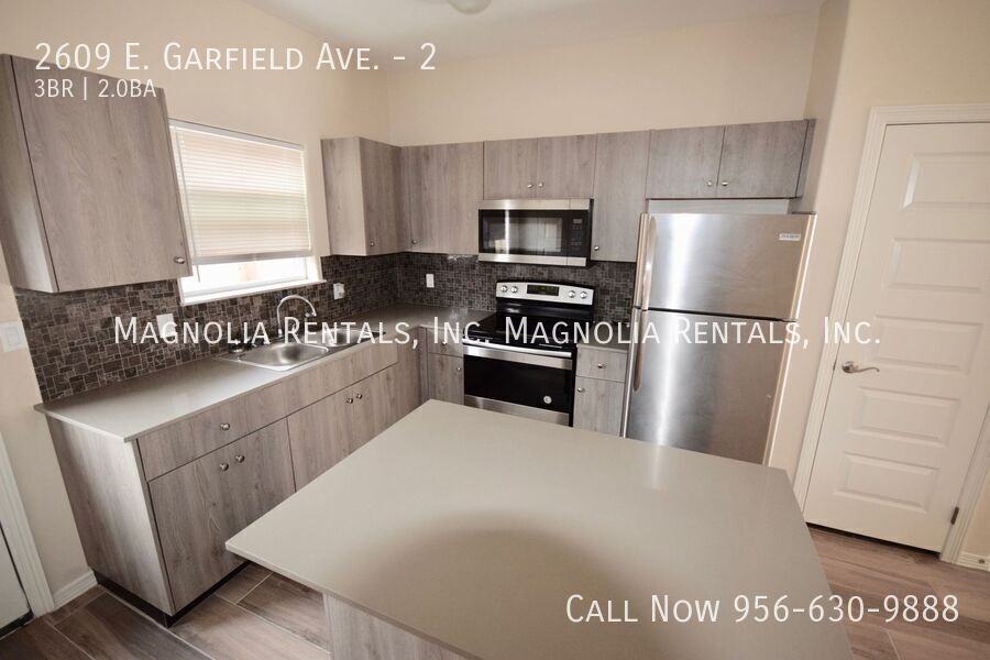 2609 E Garfield Ave #2 - Photo 3 of 10