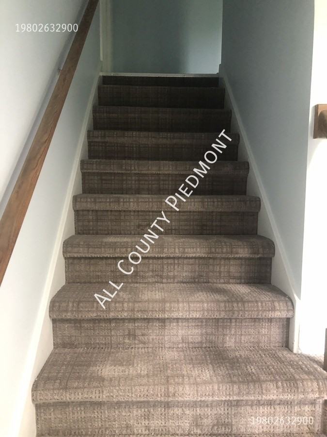 10009 Rockwood Rd - Photo 4 of 17