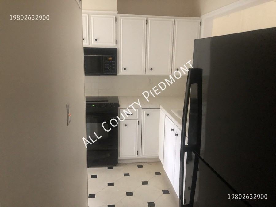 43 Old Post Rd - Photo 3 of 9