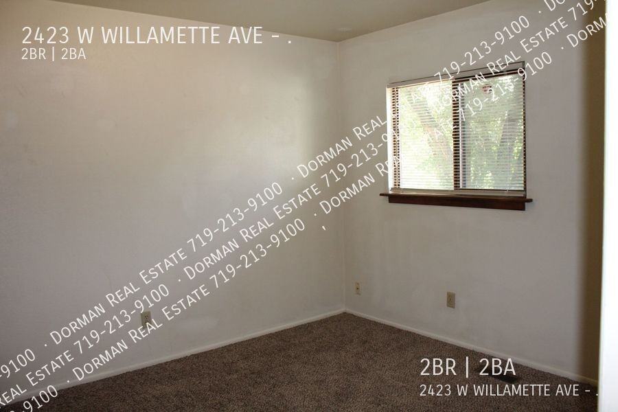 2423 W Willamette Ave - Photo 6 of 11