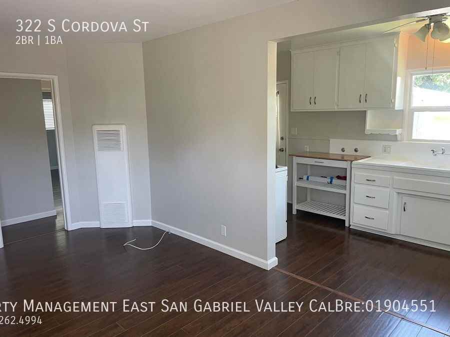 322 S Cordova St - Photo 3 of 17