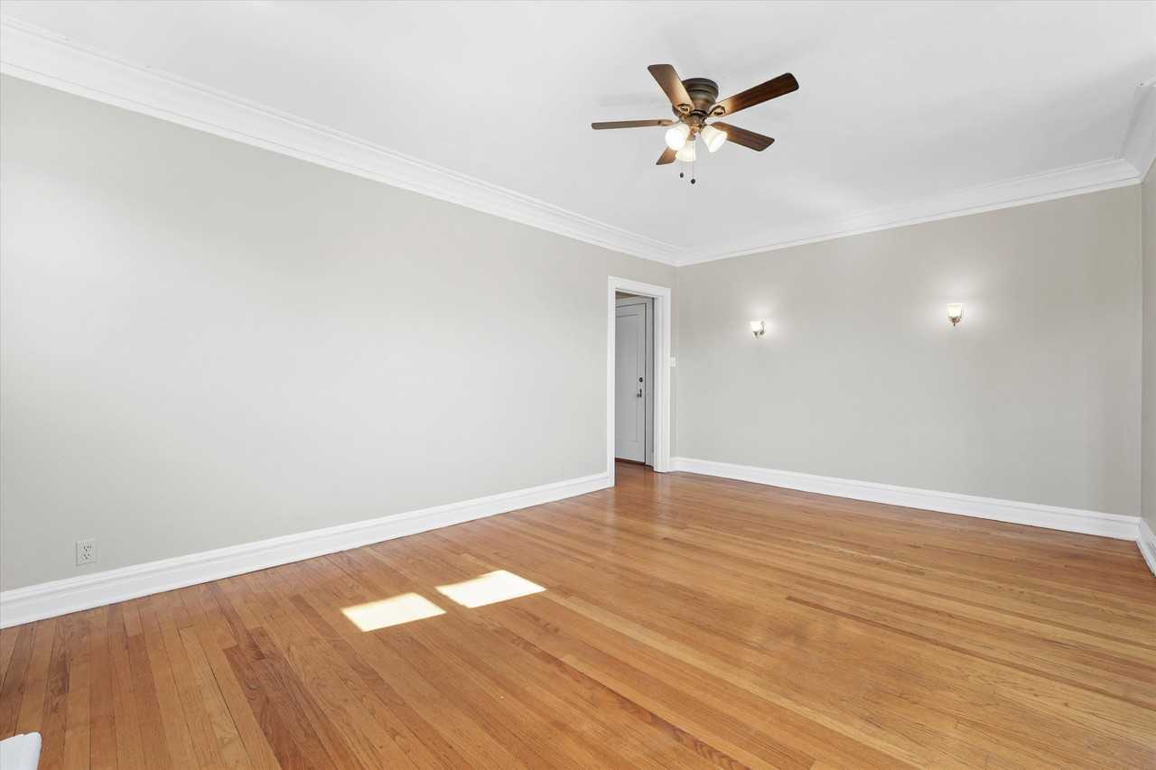 38 Lawton Rd #3 - Photo 4 of 18