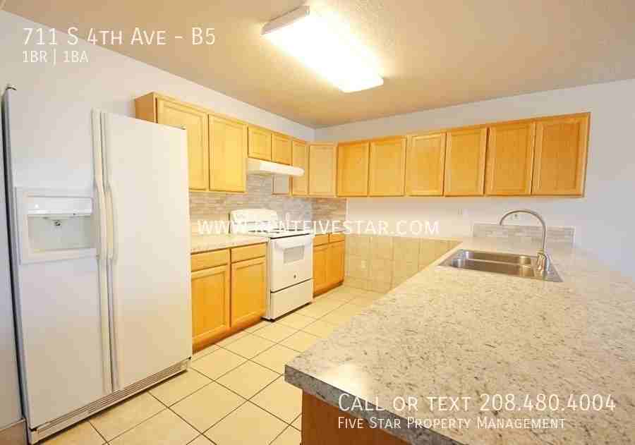 711 S 4th Ave #B5 - Photo 7 of 15