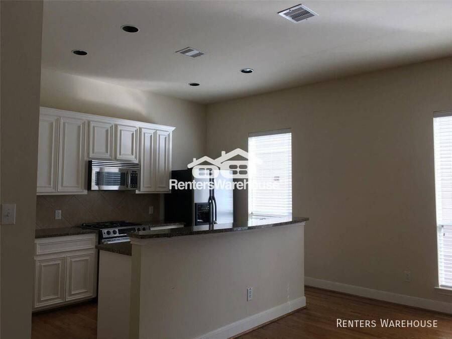 4100 Blossom St - Photo 7 of 15