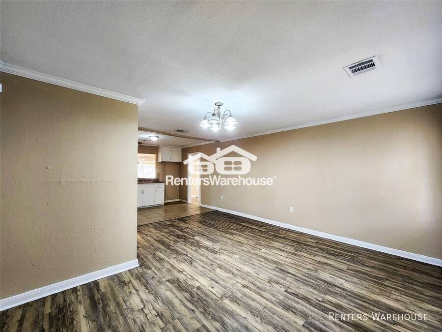 1013 14th Ave N - Photo 2 of 20