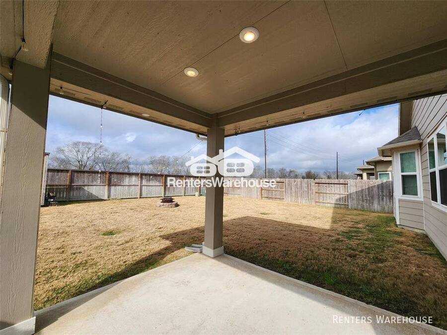 10714 Cliffs View Dr - Photo 3 of 29