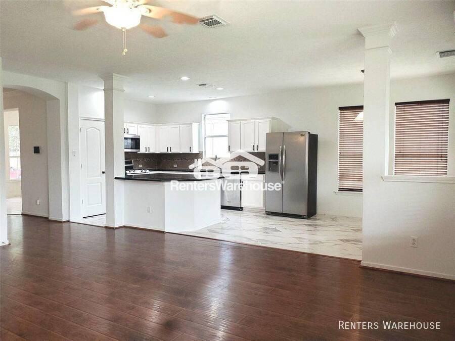 18819 Knobby Oaks Pl - Photo 2 of 26