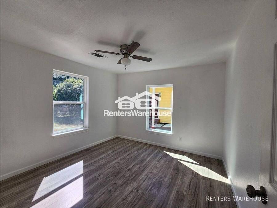2706 Berry St - Photo 2 of 9