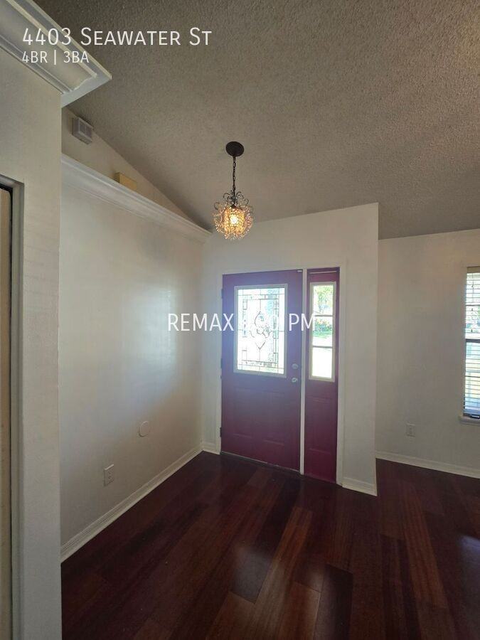 4403 Seawater St - Photo 2 of 16