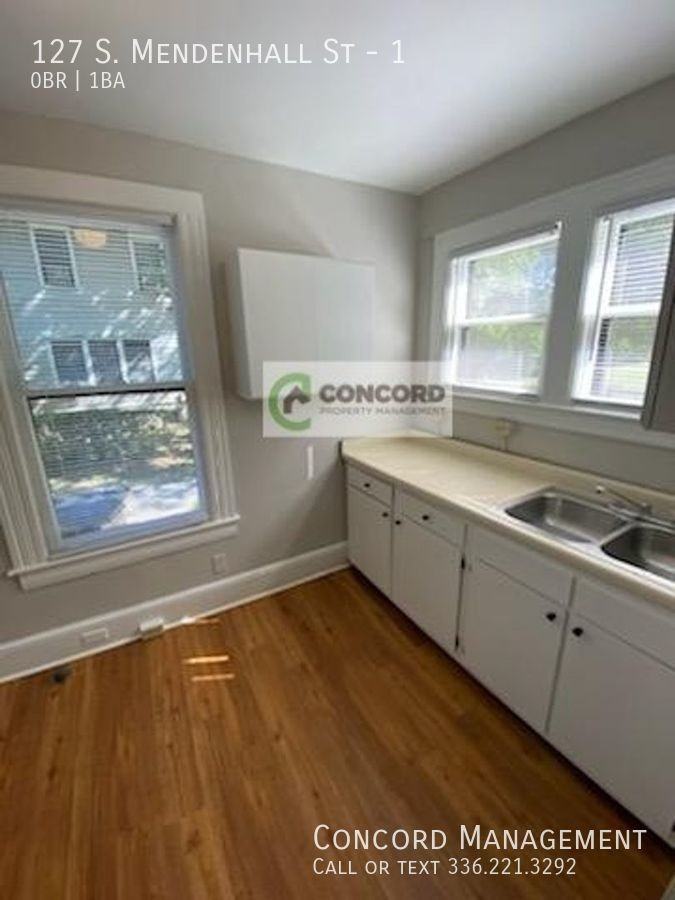 127 S Mendenhall St #1 - Photo 7 of 9