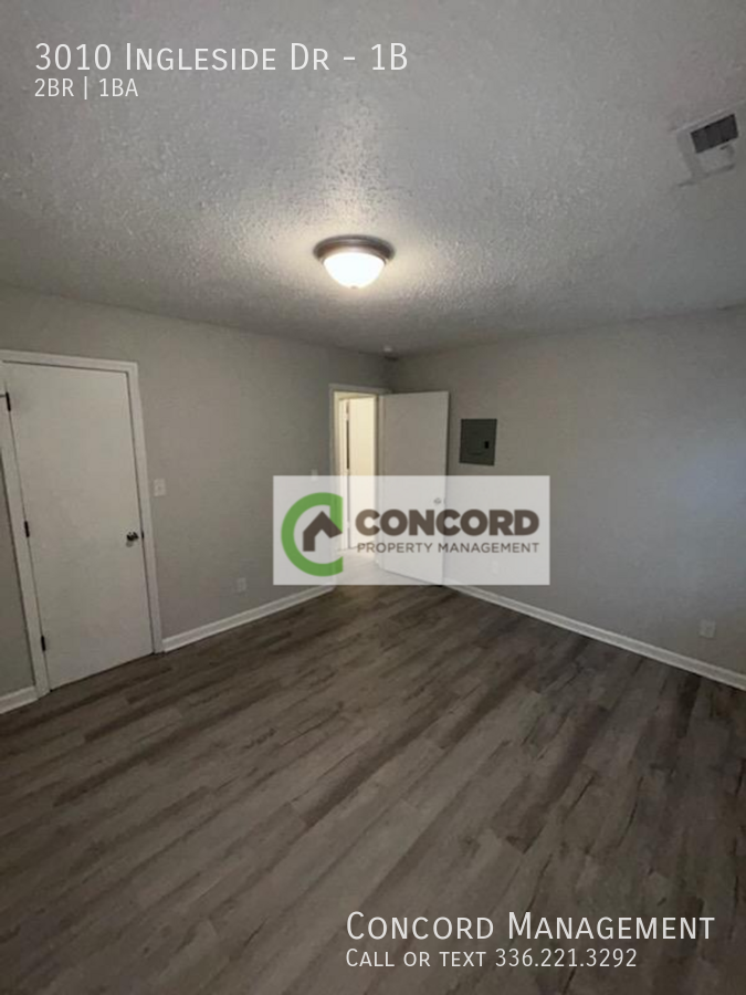 3010 Ingleside Dr #1B - Photo 4 of 15