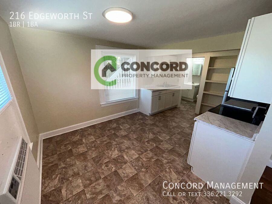 216 Edgeworth St - Photo 6 of 10