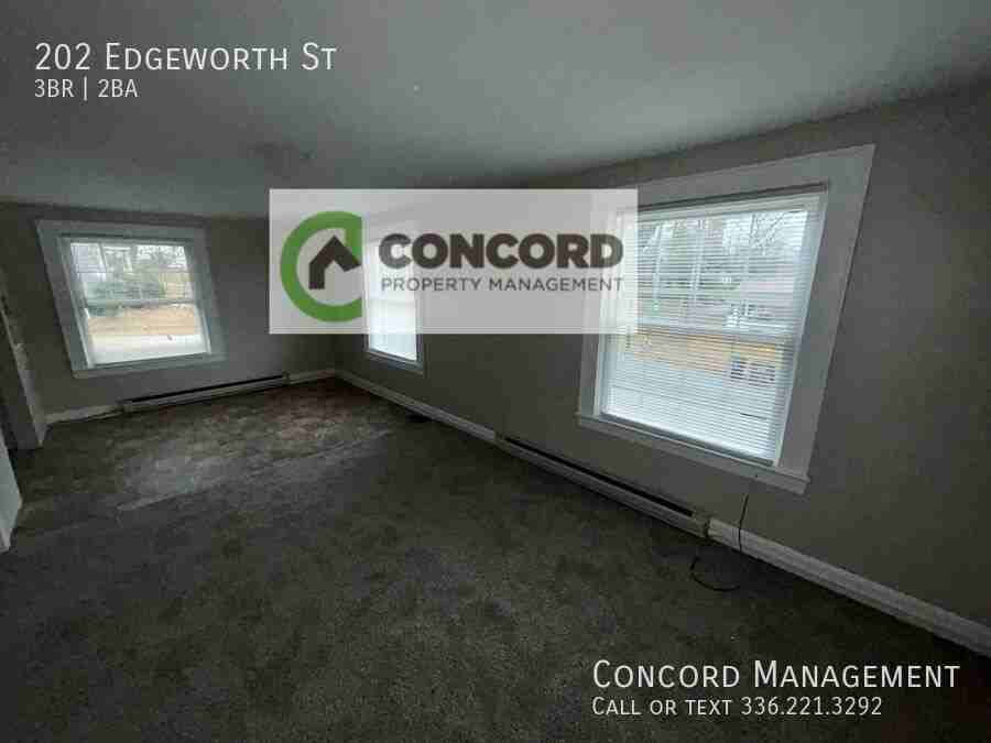 202 Edgeworth St - Photo 3 of 17