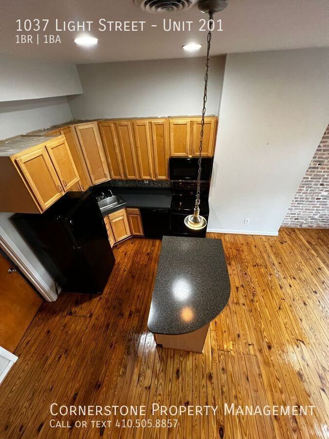 1037 Light St #201 - Photo 2 of 8