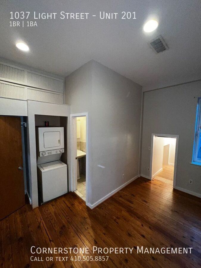 1037 Light St #201 - Photo 6 of 8