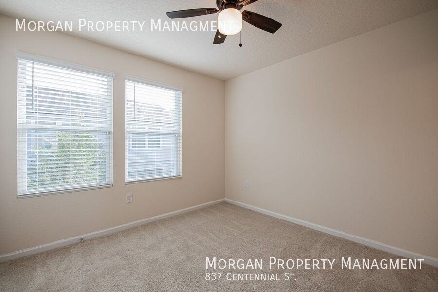 837 Centennial St - Photo 7 of 20