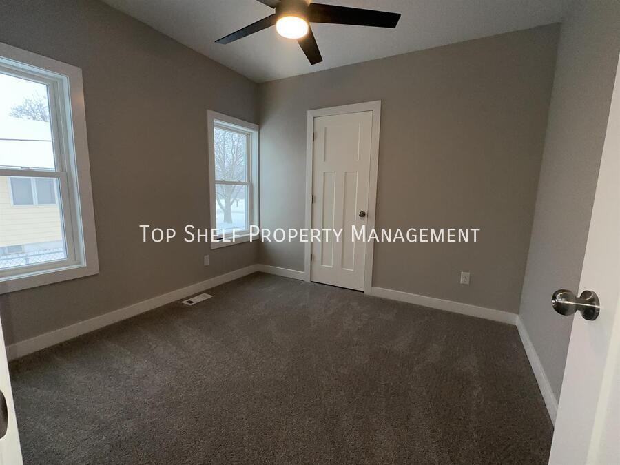 120 6th St - Photo 6 of 15