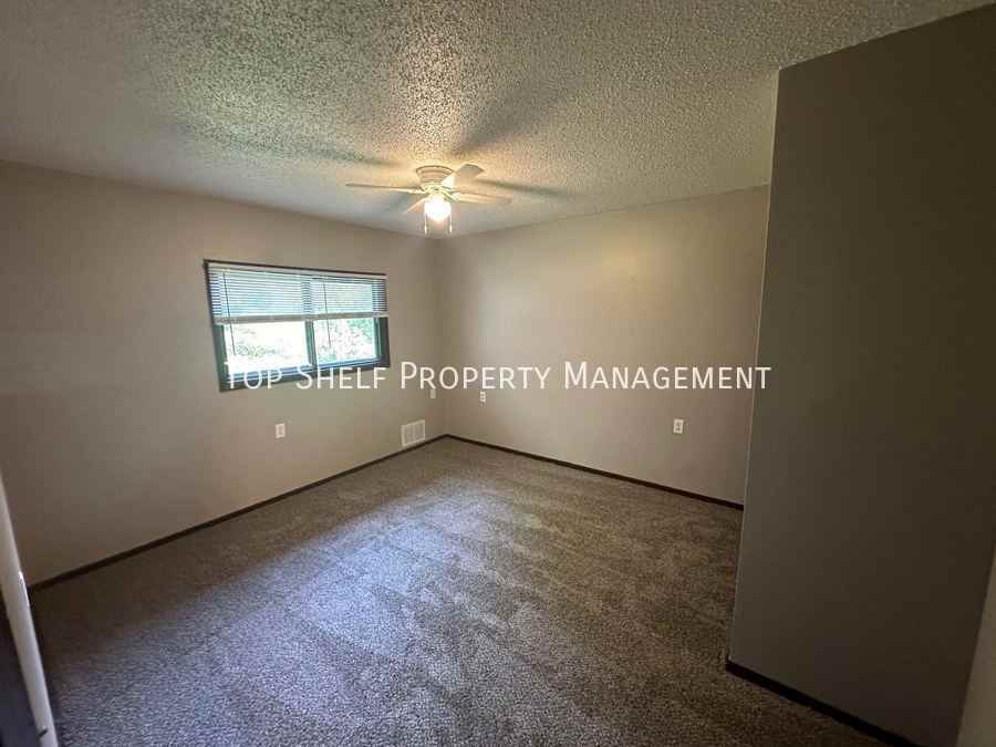 1330 Williams St - Photo 4 of 11