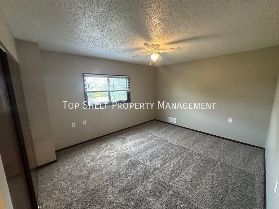 1330 Williams St - Photo 5 of 11