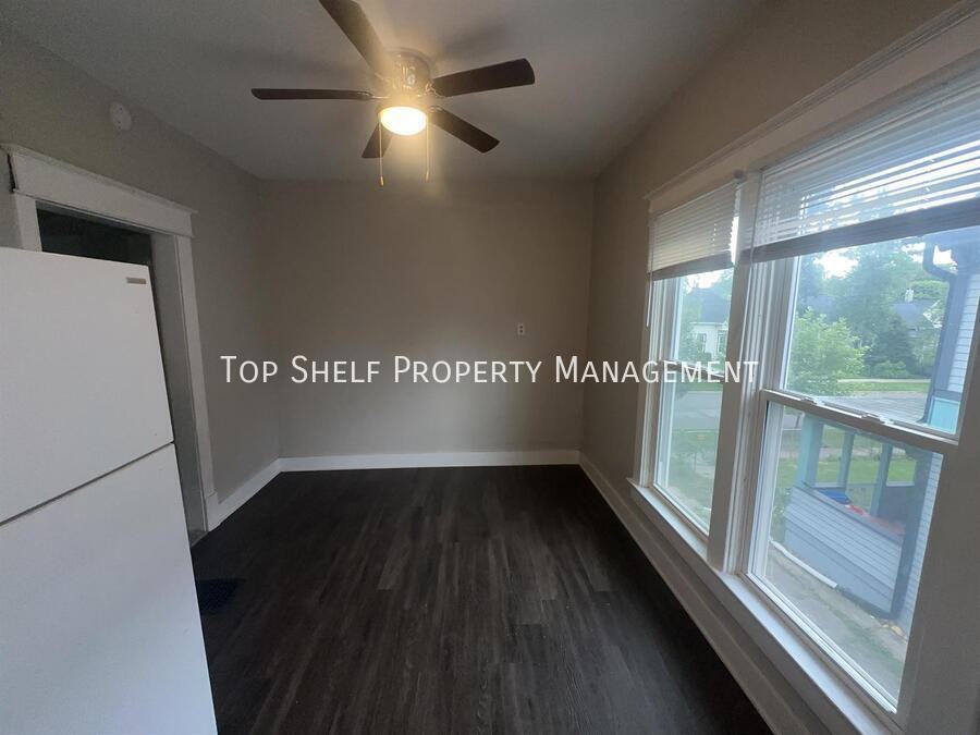 1152 27th St - Photo 5 of 13