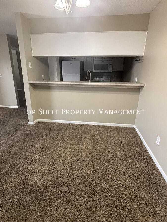 101 Nw 8th St #205 - Photo 4 of 15